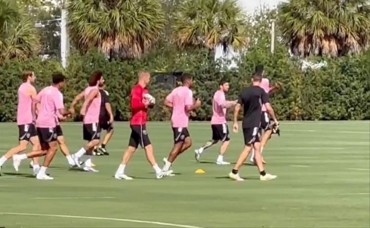 记者:梅西和阿尔巴已参加球队合练,有望后天出战奥兰多城